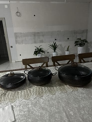 зеркало на стол: Набор из 3 жаровен/казанов с крышками - Комплектация: три ёмкости — 1