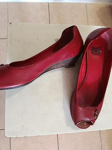 Красные женские туфли Viclis на скрытой танкетке. - Материал верха — 1