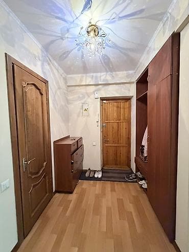 Недвижимость: 3 комнаты, С мебелью полностью — 1