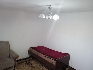 Квартира берилет,Колмодон,Баят базар жактан 1-болмо,туалети ичинде