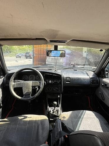 дек есперо: Volkswagen Passat Variant: 1990 г., Универсал — 6