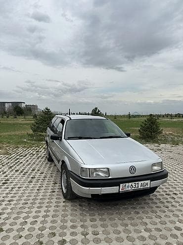 Volkswagen Passat: 1989 г., 1.8 л, Кол менен иштөөчү, Бензин, Универсал