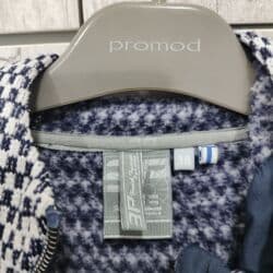 женская джинсовая одежда больших размеров: Вельветовый сарафан-44-46р-500с Юбка джинсовая -44-46р-1200с Штаны — 6