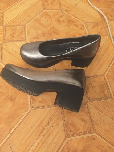Туфли кожаные производство Турция в отличном состоянии, серый 35 at lalafo.kg Туфли кожаные производство Турция в отличном состоянии, серый 35