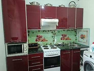 купольные: Кухонный гарнитур бордового цвета с глянцевыми фасадами - — 1