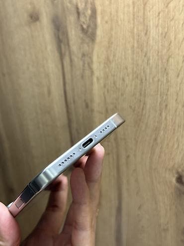 ufs 3: IPhone 16 Pro Max, Б/у, 256 ГБ, Natural Titanium, Защитное стекло, Чехол, В рассрочку, 96 % — 10