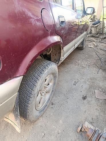 lada 2101: Kia Sportage: 2000 г., Внедорожник — 5