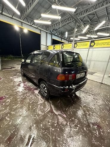 Toyota Ipsum: 1996 г., 2 л, Автомат, Бензин, Минивэн