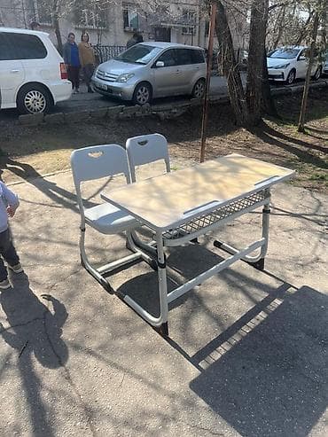 Комплект парты и стула, Новый, Бесплатная доставка, Самовывоз, Платная доставка, цвет - Серый