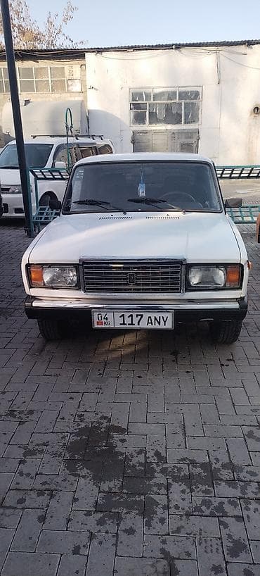 ВАЗ (ЛАДА) 2107: 2004 г., Седан