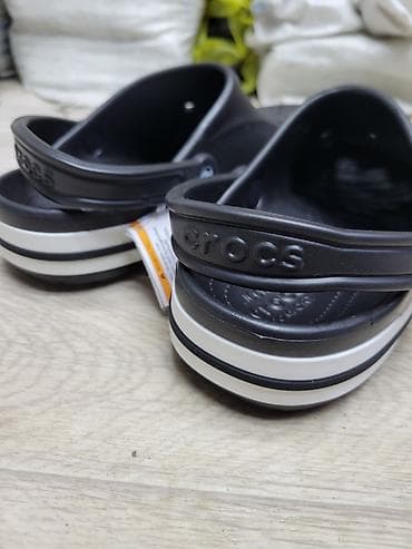 волейбольная обувь: Сабо, 42, Crocs, Новый, цвет - Черный, Платная доставка — 4