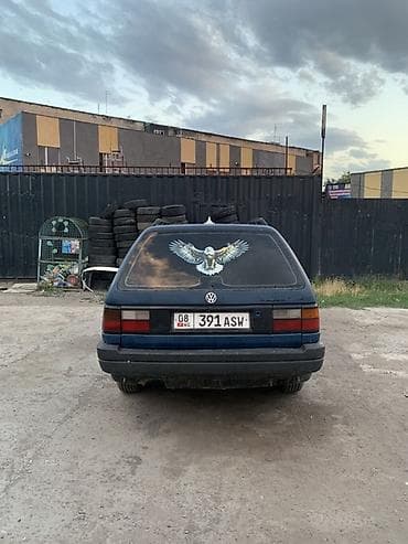 Унаа сатуу: Volkswagen Passat Variant: 1989 г., 1.8 л, Кол менен иштөөчү, Газ, Универсал — 2