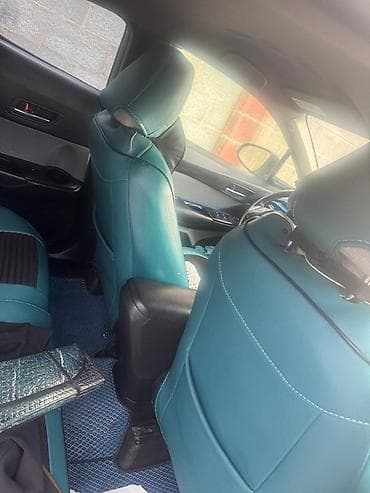 Toyota: Toyota C-HR: 2019 г., 2 л, Автомат, Бензин, Кроссовер — 7