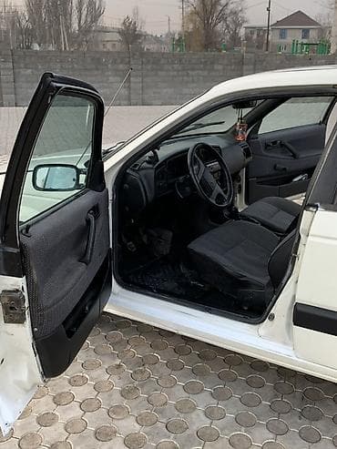 Volkswagen Passat Variant: 1991 г., Универсал — 10