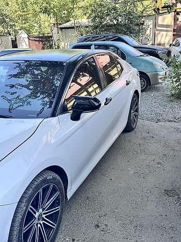ct 200h: Toyota Camry: 2018 г., 2.5 л, Автомат, Бензин, Седан — 1
