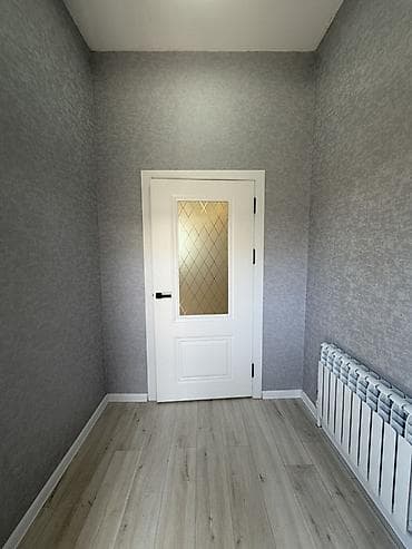 продаю дом с новопавловка: 📍В Ново-Павловке (Бишкек) продается дом на участке, 3,5 соток, 110 — 6