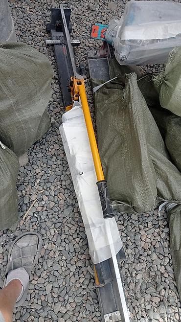 плитка резка 125м: Ручной резак для тротуарной/бордюрной плитки ERAMAX ER1200. - — 1