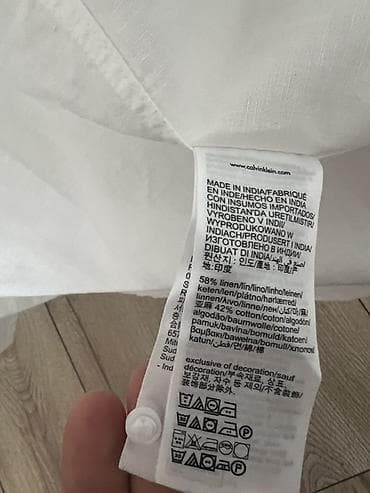 одежда по сунне: Белая рубашка Calvin Klein Jeans - Модель: классическая рубашка на — 2