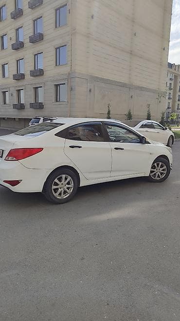 td 05: Hyundai Solaris: 2014 г., 1.6 л, Механика, Бензин, Седан — 8