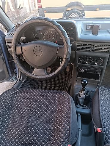 Продажа авто: Daewoo Nexia: 2006 г., Механика, Бензин, Седан — 3
