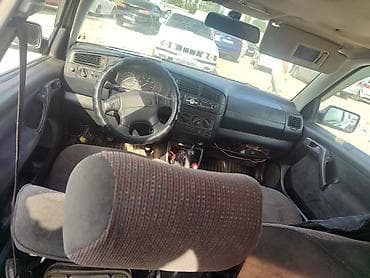 моно пасат: Volkswagen Vento: 1996 г., 2 л, Механика, Бензин, Седан — 4