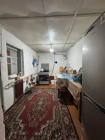 арча бешик дом продаю: 🔥 Срочно продаётся дом в центре города! Отличная локация 🔥 Продаётся — 4