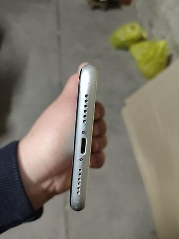 куплю iphone 8: IPhone 11, Б/у, 128 ГБ, Белый, Чехол, 100 % — 8