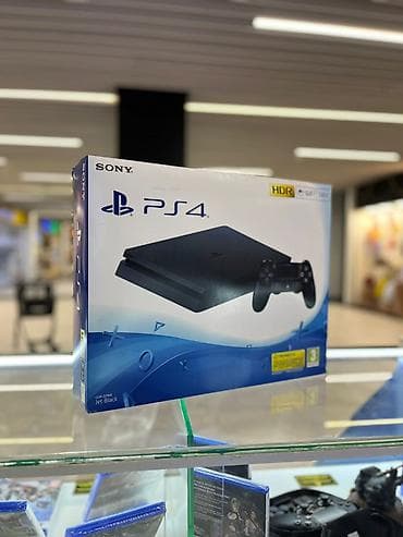 Playstation 4 slim 
500gb