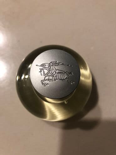 Прокат одежды: Легкий и солнечный аромат Weekend от BURBERRY духи парфюм — 2