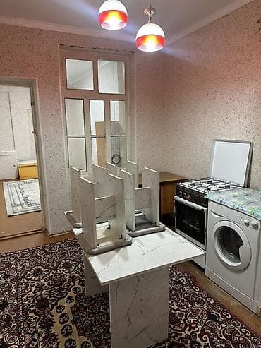 Продается барачный дом в центре города! Адрес: Тоголок молдо 52. Дом — 6