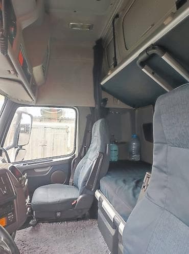 kia optima 2016: Тягач, Volvo, 2013 г., Шторный — 7