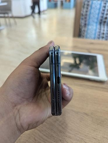 pixel 4a: Google Pixel Fold, Б/у, 256 ГБ, цвет - Черный, 1 SIM, eSIM — 4