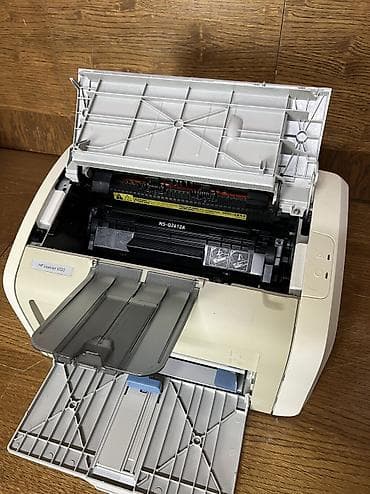 Принтеры и МФУ: Продаю принтер от HP HP 1020 Отлично печатает Стоит новый картридж В — 5