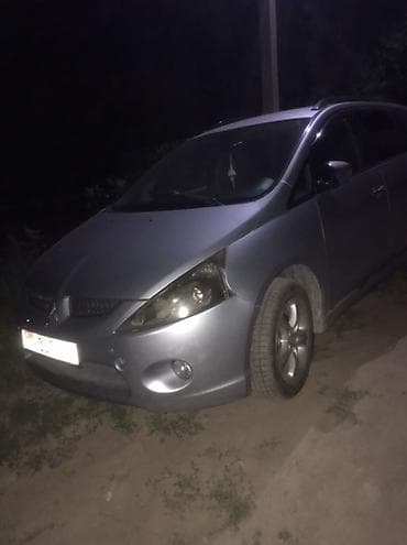 geely coolray: Mitsubishi Grandis: 2006 г., 2.4 л, Вариатор, Бензин, Минивэн — 5