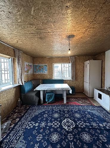 Үйлөр: ✨ Продаётся дом в с. Сокулук ✨ 🏡 Характеристики: • Участок - 9 соток — 7