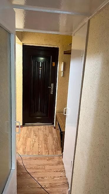 Кыймылсыз мүлк: Сдаётся на долгий срок 2‑комнатная квартира в 104 серии. Параметры: - — 2