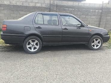 honba crv: Volkswagen Vento: 1993 г., 1.8 л, Механика, Бензин — 1