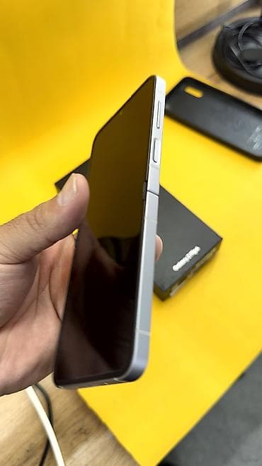 samsung z flip 4 цена в бишкеке бу: Samsung Galaxy Z Flip6, Б/у, 256 ГБ, 2 SIM — 3