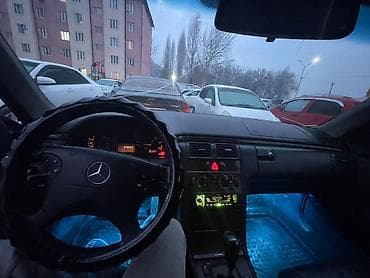 aion v plus: Mercedes-Benz E-Class: 2001 г., 2.2 л, Автомат, Дизель, Седан — 9