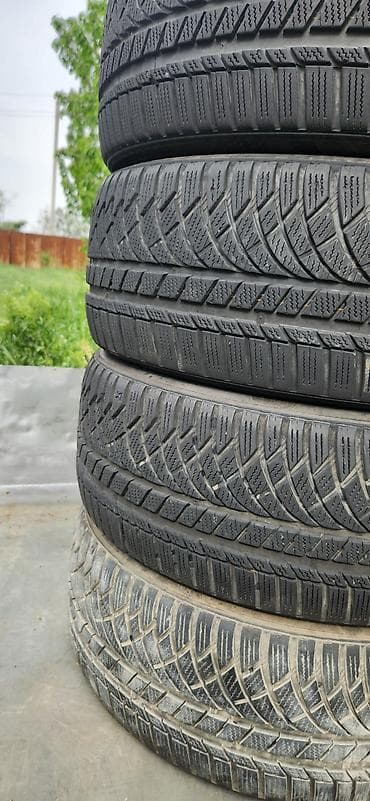 Шины: Шины 245 / 45 / R 19, Зима, Б/у, Комплект, Легковые, Корея, Kumho — 1