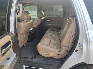 toyota sequoia: Toyota Sequoia: 2008 г., 5.7 л, Автомат, Бензин, Внедорожник — 7