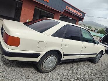 Audi 100: 1991 г., 2 л, Механика, Бензин, Седан