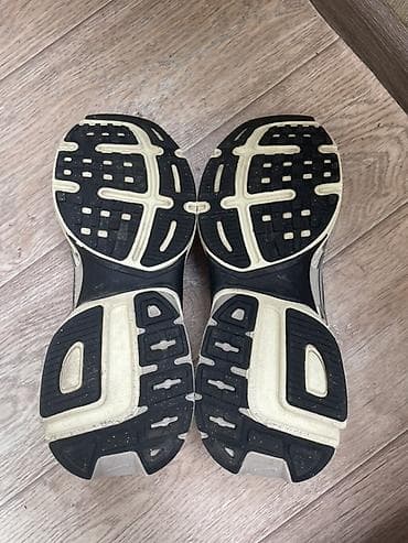 Мырзалардын бут кийими: Эркектердин кроссовкасы, 43, Nike, Колдонулган, түсү - Саргыч боз, Өзү алып кетүү — 5