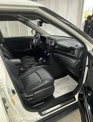 бампер передний виш: Ssangyong Tivoli: 2020 г., 1.6 л, Автомат, Дизель, Кроссовер — 8