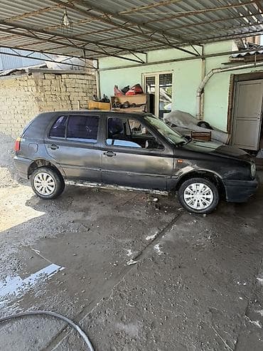 голф б4: Volkswagen Golf: 1993 г., 1.8 л, Механика, Бензин, Хэтчбэк — 2