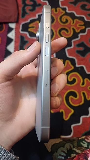 ipone 15: IPhone 15 Pro, Б/у, 256 ГБ, Серебристый, Чехол, 93 % — 3