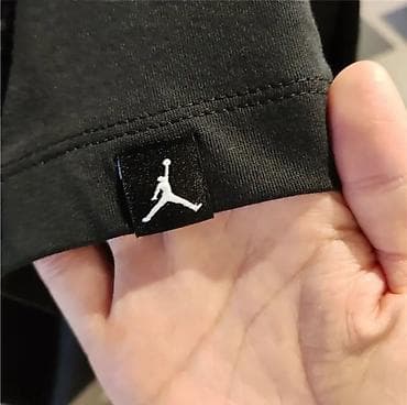 nike tech: Оригинальные футболки Jordan
Черная M/L
Белая L — 3