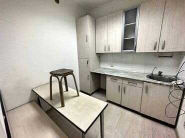 курс парикмахера: Сдаётся коммерческое помещение по первой линии Исанова/Московская (по — 5