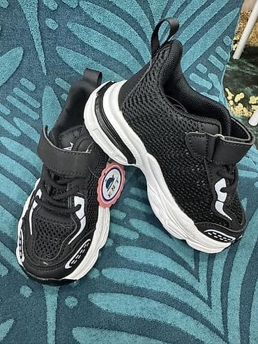 Оюнчуктар: Детские кроссовки с усиленной подошвой и удобной застёжкой-липучкой — 1