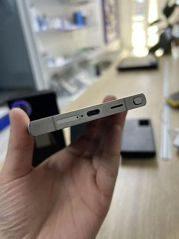 samsung ош: Samsung Galaxy S24 Ultra, цвет - Серебристый, eSIM — 5